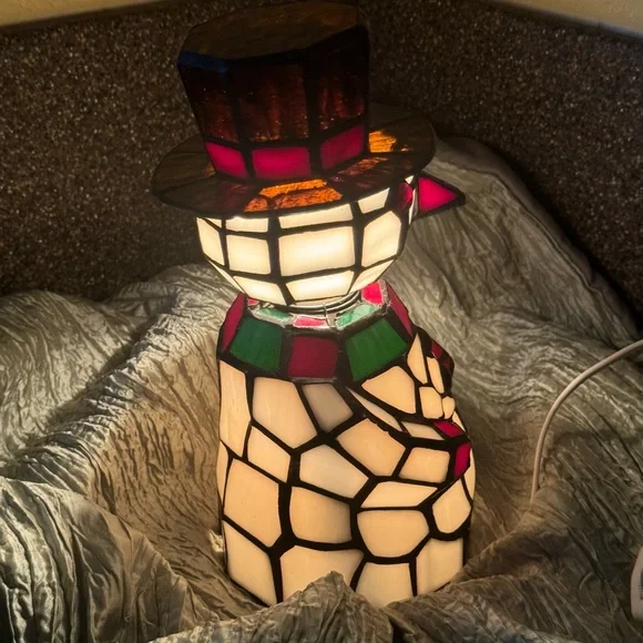 Festive Stained Glass Snowman Light - Picture 6 of 8